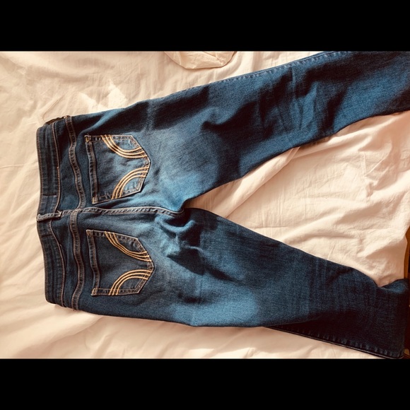 hollister dark wash skinny jeans - Picture 4 of 4